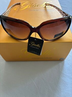 Giselle Brown Gradient Oversized Women’s Sunglasses with Geometric Temple Accent